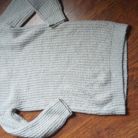 💟Guess Sweater - Picture 8 of 9